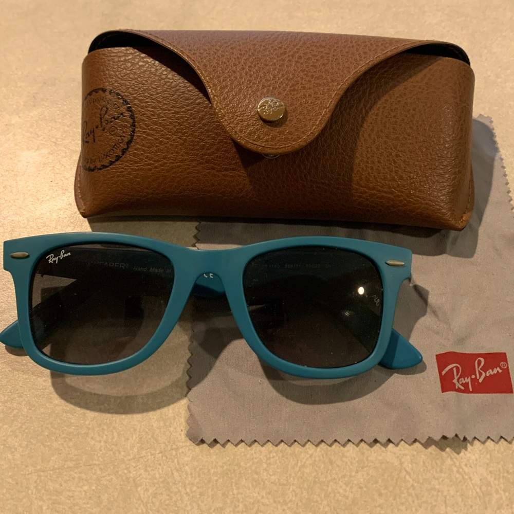 Ray-Ban Wayfarer Sunglasses